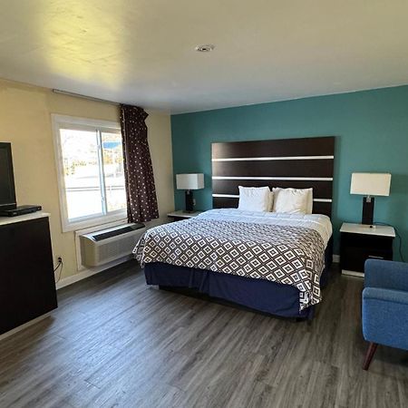 Americas Best Value Inn New London Mystic Екстер'єр фото